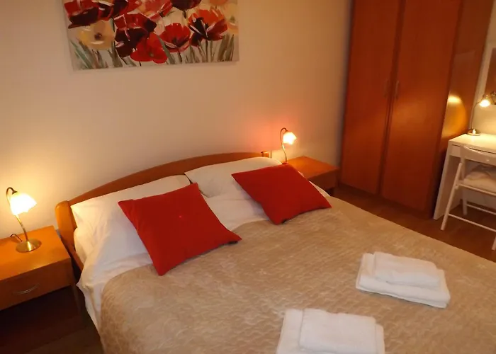 Apartment Arielle Two Bedroom In Lapad *
