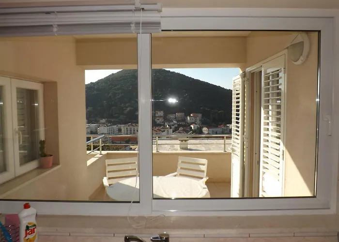 Apartment Arielle Two Bedroom In Lapad *