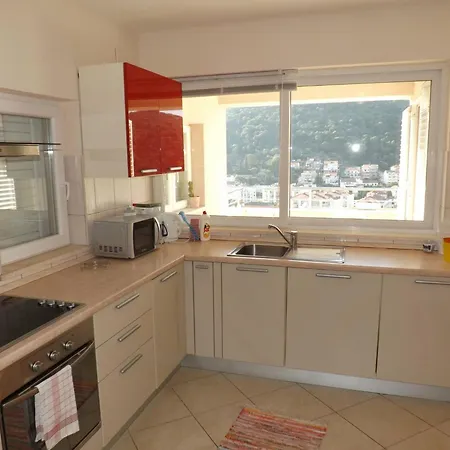 Apartment Arielle Two Bedroom In Lapad *