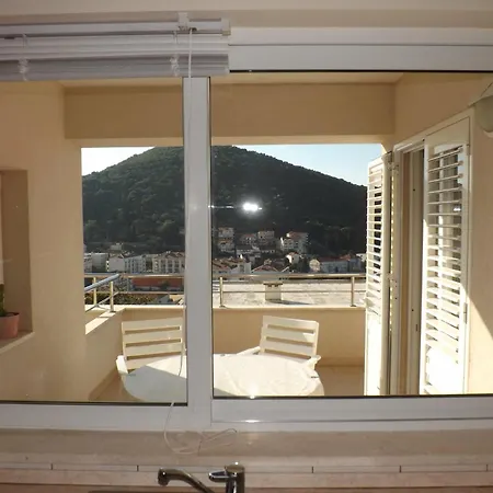 Apartment Arielle Two Bedroom In Lapad *