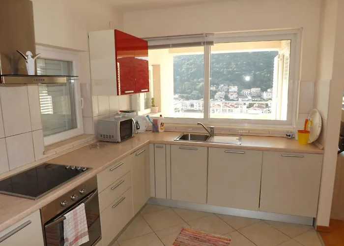 Apartment Arielle Two Bedroom In Lapad *