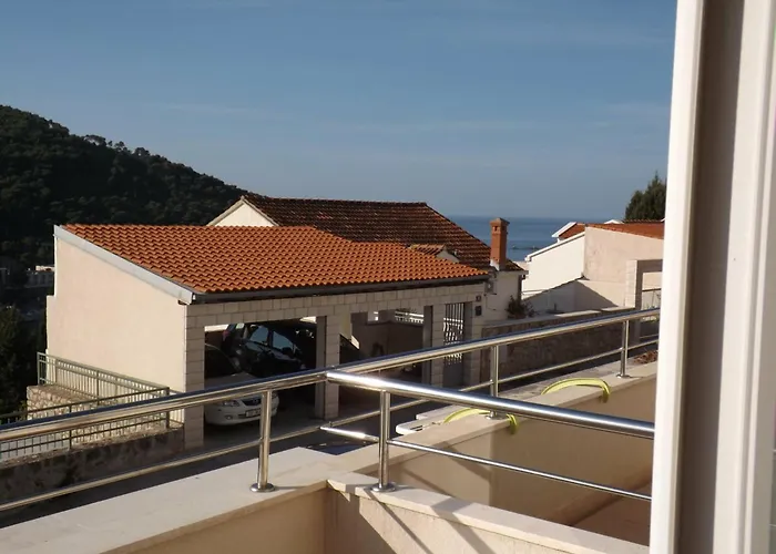Arielle Two Bedroom In Lapad Dubrovnik